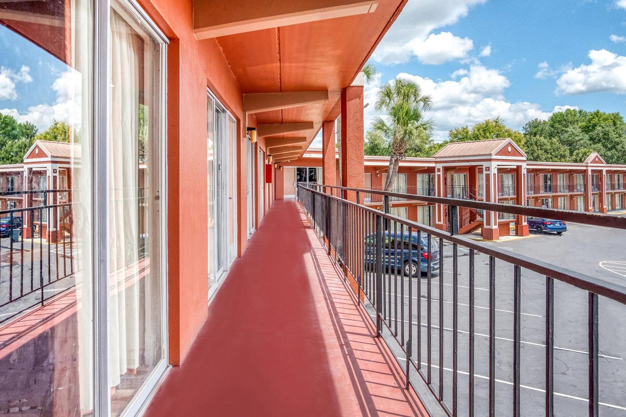 Oyo Hotel Mustang Silver Spring Fl Силвер-Спрингс Экстерьер фото