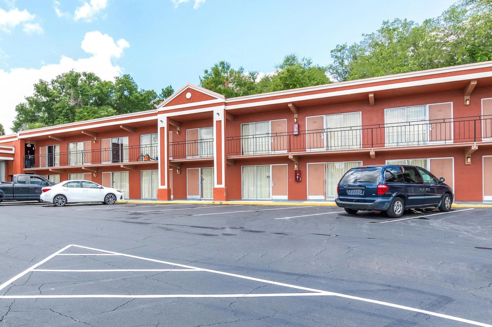 Oyo Hotel Mustang Silver Spring Fl Силвер-Спрингс Экстерьер фото