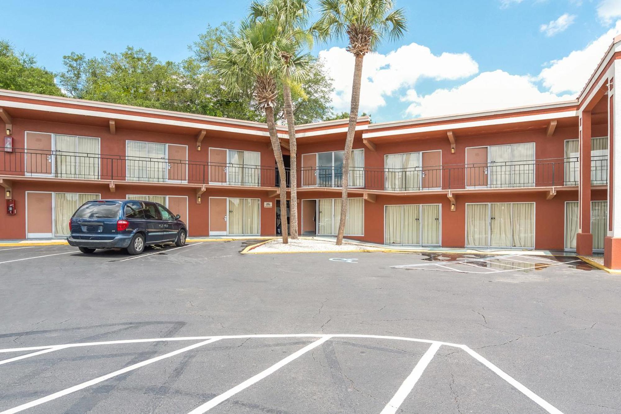 Oyo Hotel Mustang Silver Spring Fl Силвер-Спрингс Экстерьер фото