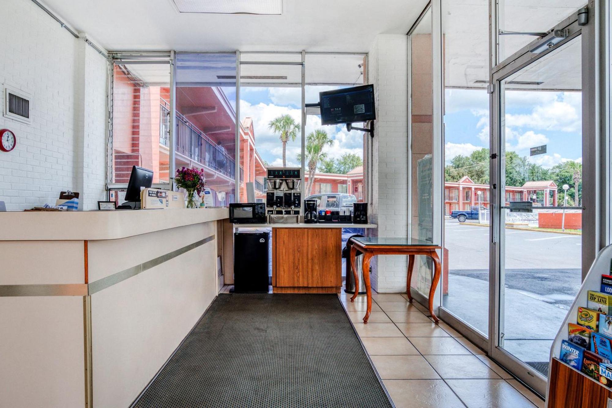 Oyo Hotel Mustang Silver Spring Fl Силвер-Спрингс Экстерьер фото