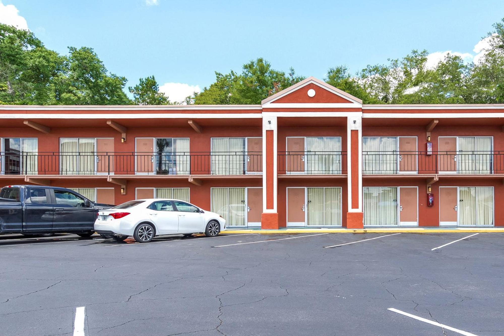 Oyo Hotel Mustang Silver Spring Fl Силвер-Спрингс Экстерьер фото